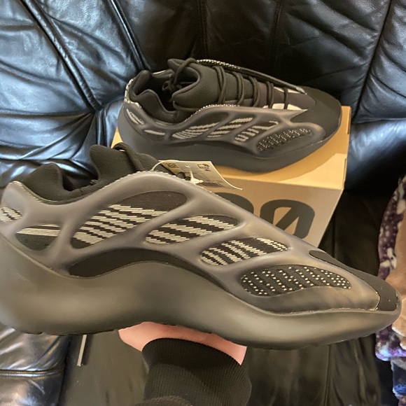 ❌SOLD***🔥ADIDAS YEEZY 700 V3 ALVAH 🔥🔥 - Picture 5 of 16